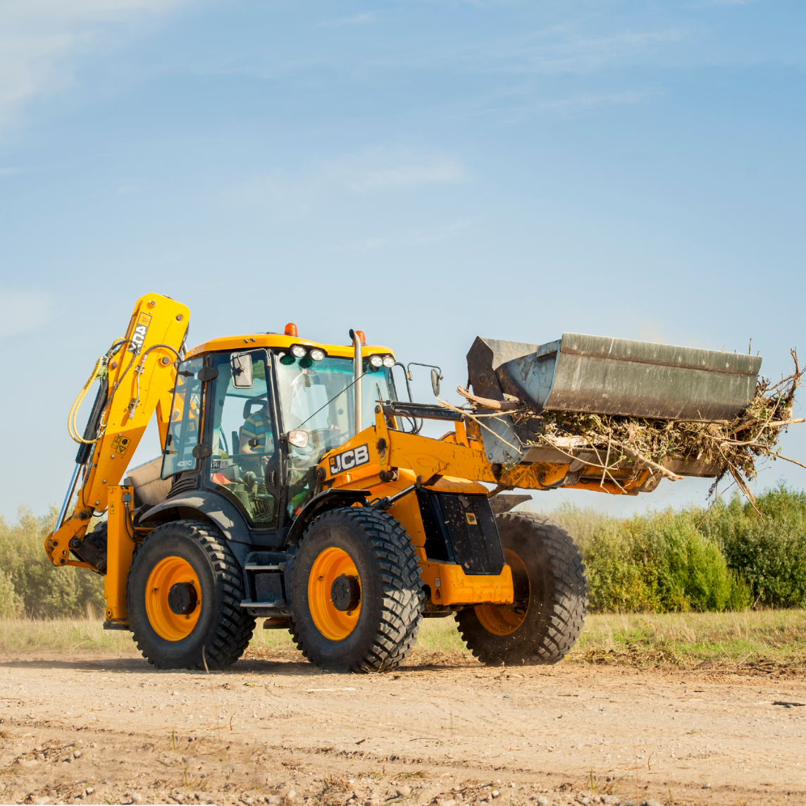 Frontālie iekrāvēji ar ekskavatora iekārtu