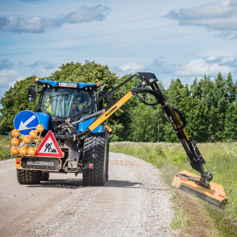 Riteņtraktori ar aprīkojumu