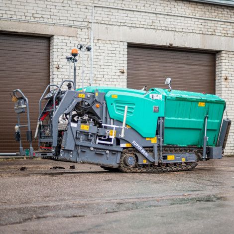 Asfaltbetona ieklājējs