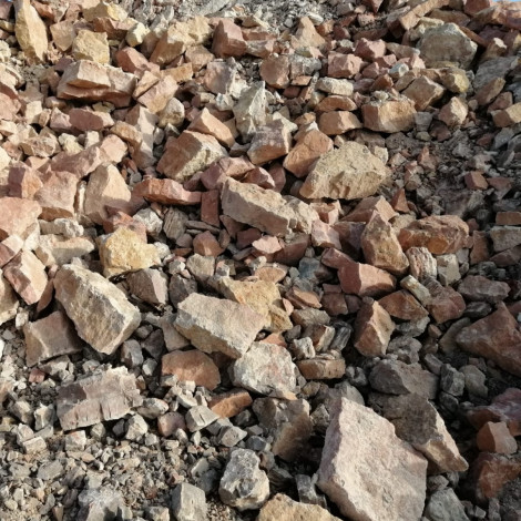 Dolomīta akmeņi un šķembas - Akmenscūciņās, Jelgavas novadā